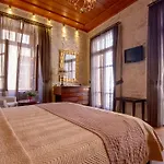 Leo 3*