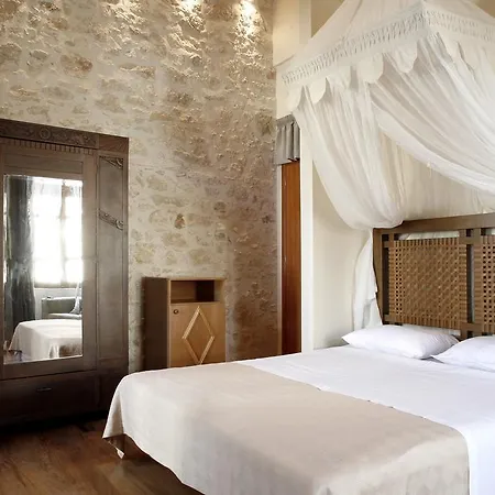 Ξενοδοχείο Leo 3*