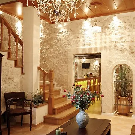 Leo 3* Rethymno