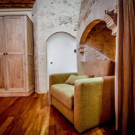 Leo Ξενοδοχείο 3*