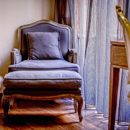 狮子座酒店 3* 罗希姆诺