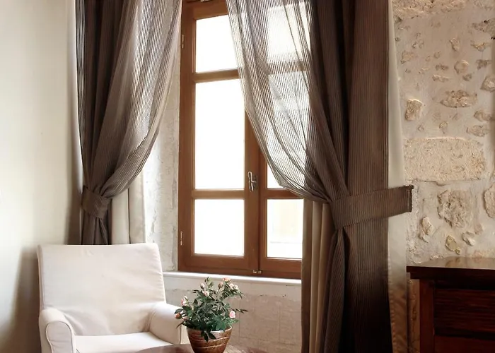 Leo Ξενοδοχείο