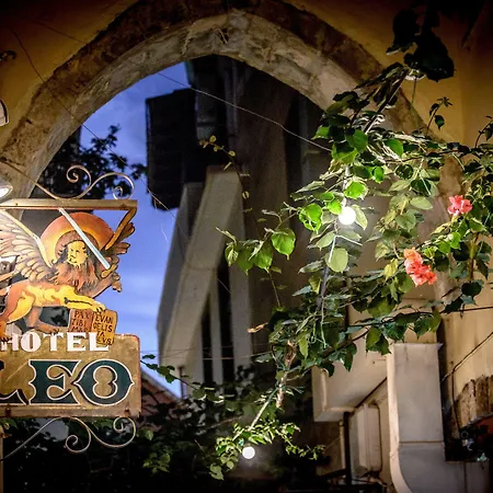 فندق Leo
