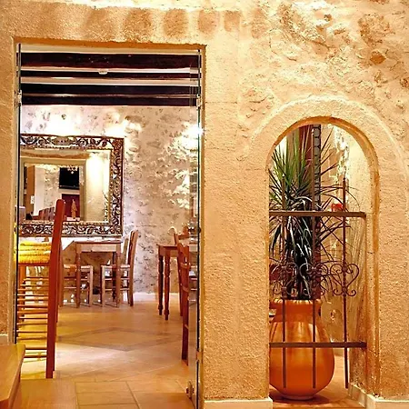 Leo Hotel Retimno