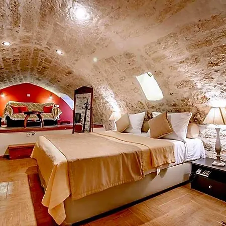 Hotel Leo 3*