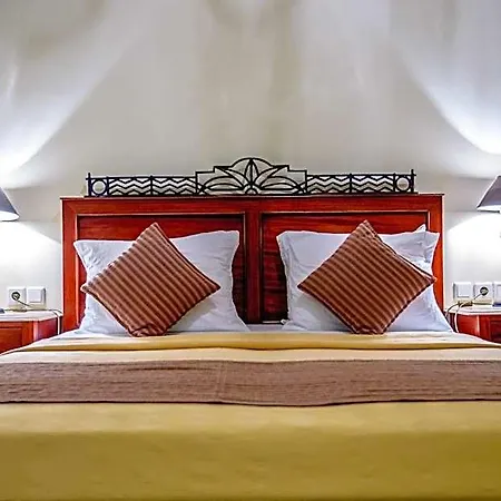 Leo Hotel Retimno