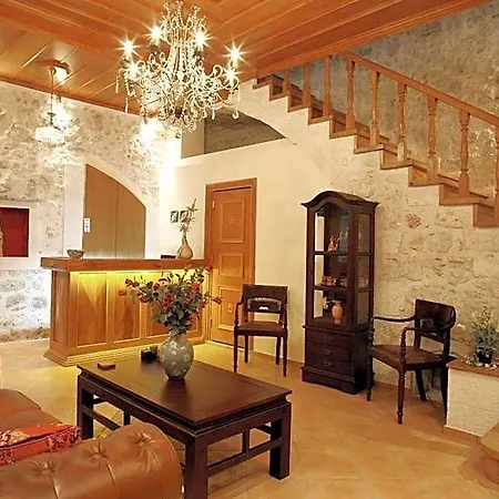 Leo Hotel 3*