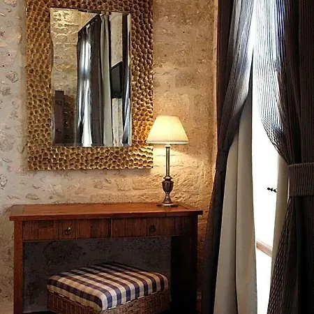 Leo Rethymno