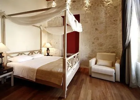 Leo Hotel
